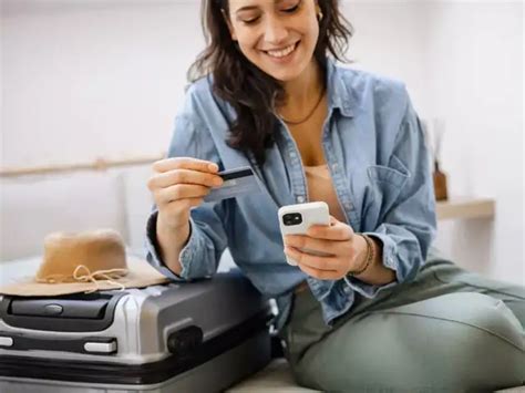 Axis Atlas vs HSBC TravelOne - Axis Atlas vs HSBC TravelOne vs Regalia ...