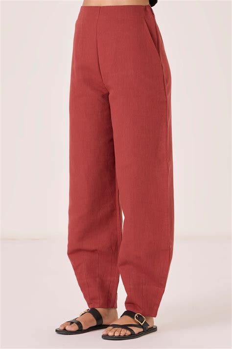 Seeking Geoffrey – The Summer House