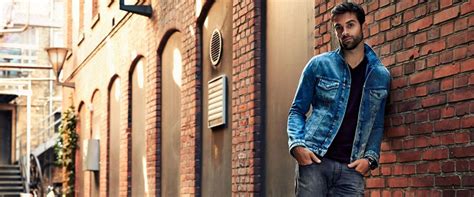 तुमच्या शरीराचा प्रकार कसा आहे? त्यानुसार कपडे कसे निवडावे? जाणून घ्या ...