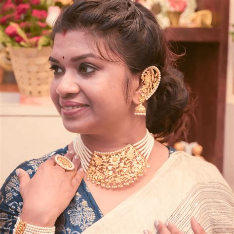 Rajendrani - Jaroa Beaded Necklace Full Kaan Set