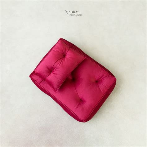 Mattress + Pillow Set – Madras Prop Store