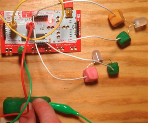 Rezultat imagine pentru MaKey MaKey Introduction
