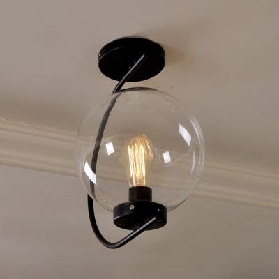 Gender pay hole - India Dictionary