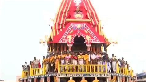 Puri Rath Yatra 2024: ‘Agyan Mala Bije’ rituals performed, chariots ...