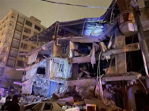 土耳其7.8级地震伤亡不断攀升，当地博主被困废墟，在线直播求救_腾讯新闻
