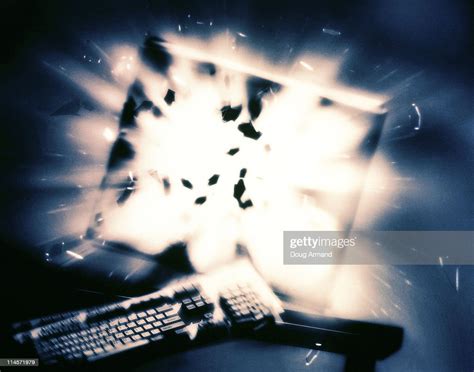 Computer Old Exploding 的图像结果