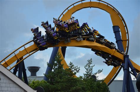 Six Flags Great America - Batman: The Ride