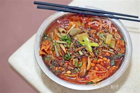 广西柳州“最便宜的自助餐”，6元一位，十几种菜随便吃 - YouTube