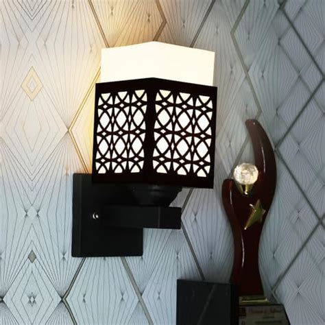 SANYAM Store Modern Minimalist LED Wall Sconce Light Fixture - Sleek ...
