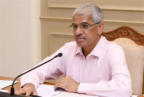 தமிழக சட்டம் - ஒழுங்கு நிலவரம்: அதிகாரிகளுடன் தலைமைச் செயலர் ஆலோசனை ...