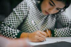 8 Ways to Build Positive Rapport With Professors | Best Colleges | U.S ...