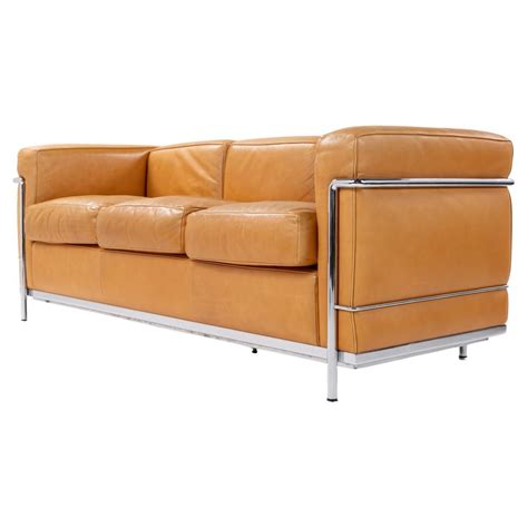 LC 2 two seater sofa by Le Corbusier For Sale at 1stDibs