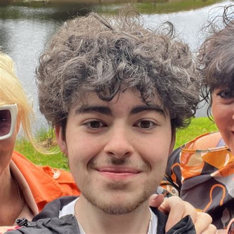 Michael - Guitar teacher - ₹1334/h