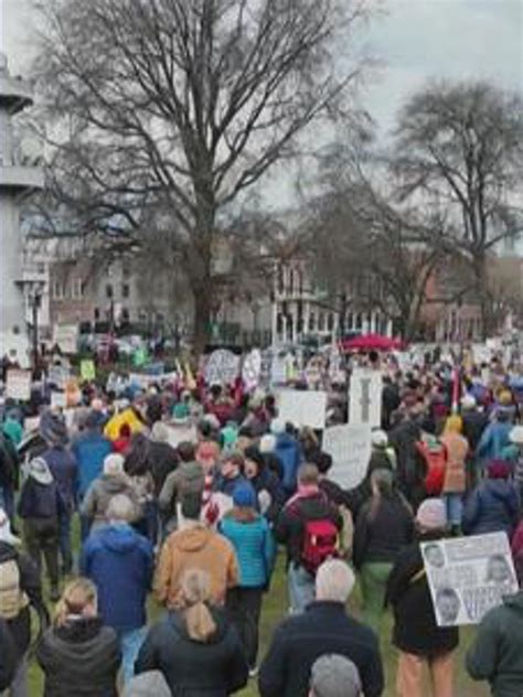 Video shows shootout that started aboard public bus in Mill Creek ...