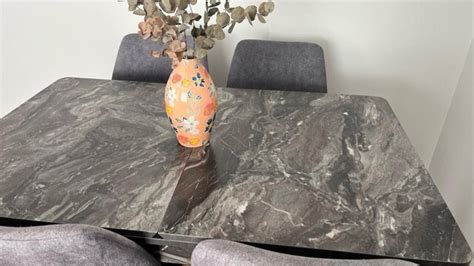 4 sandalye 1 açılır masa takımı mermer desen | Türkiye'deki İkinci El ...