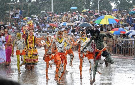 In photos: Jamboo Savari procession and Torchlight Parade mark the end ...