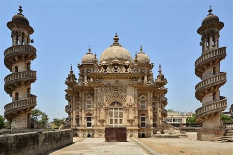 2023 Sacred Sojourn: Junagarh & Somnath Temple Tour from Rajkot