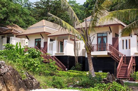 Top 10 Resorts in Bangaram Island for Luxury Stays