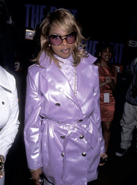 Mary J. Blige's Best Outfits Are Bold & Bright