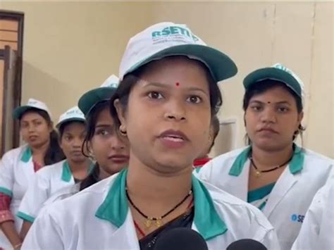 Chhattisgarh: Youths being trained as beautician under RSETI initiative