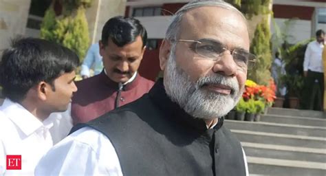 December 22, 2014 - PM Modi's look-alike Vikas Mahante at Vidhan Bhavan ...