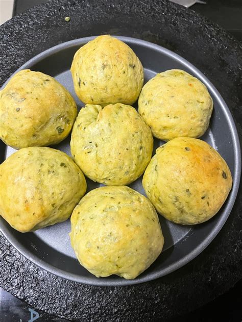 Spicy Buns – Bread Therapy