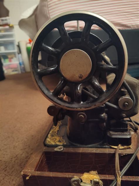 Image result for Singer Model 27 Sewing Machine