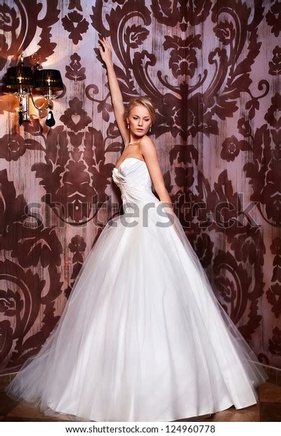 Hot Bride 的图像结果