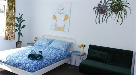 IGLOO HYBRID & SHED (Nottingham) - Hostel Reviews, Photos, Rate ...