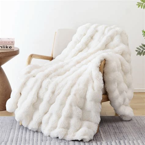 Amazon.com: Smoofy Faux Fur Blanket Rabbit Fleece - Cream White Fluffy ...