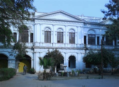 Gold tiffin box, artifacts stolen from Hyderabad's Nizam museum; police ...