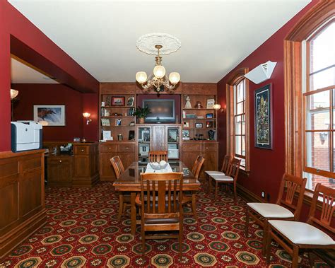 Behr's Funeral Home | Dubuque, IA Funeral Home & Cremation