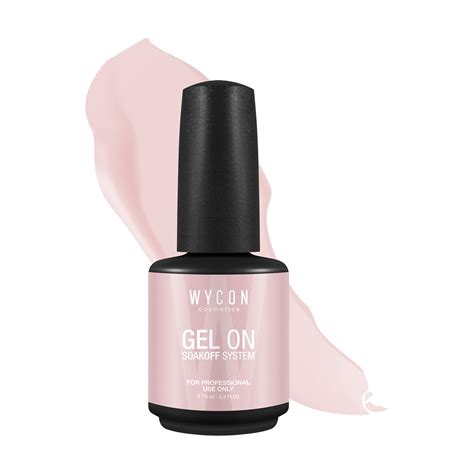 12 smalti nude amati da Meghan Markle Foto 17 | Amica