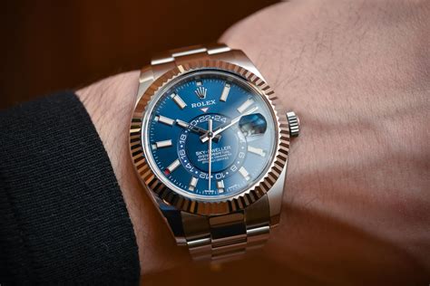 Rolex Sky-Dweller Steel 326934 & Two-Tone 326933 - Review (Specs & Price)