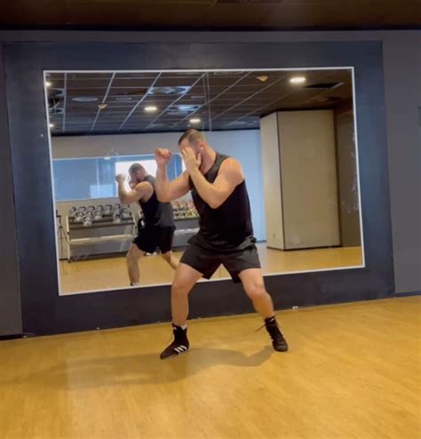 Proper Boxing Footwork 的图像结果