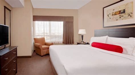 RAMADA BY WYNDHAM STETTLER (Alberta) - Hotel Reviews, Photos, Rate ...