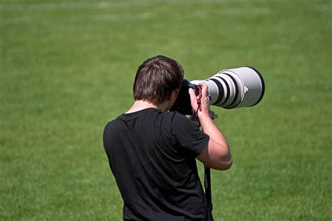 Photographer Back View 的图像结果