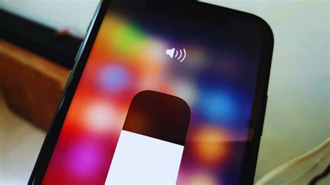 Adjusting Volume on iPhone 13 - Easy Guide | CitizenSide