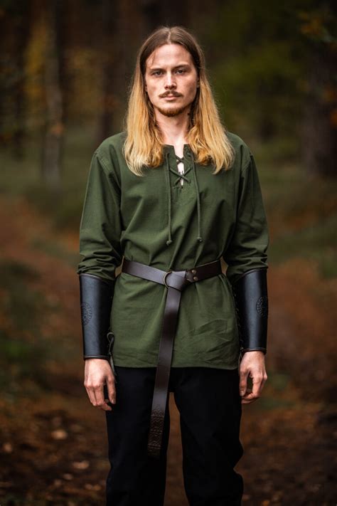 LEONARDO CARBONE - high quality garments at reasonable prices