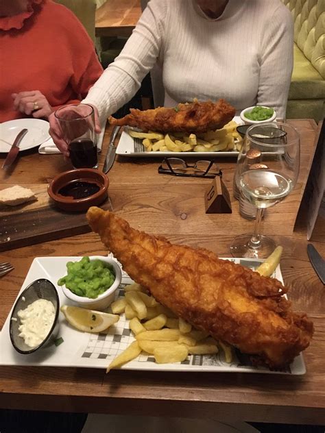 THE OLD HALL HOTEL (Caister-on-Sea) - Hotel Reviews, Photos, Rate ...