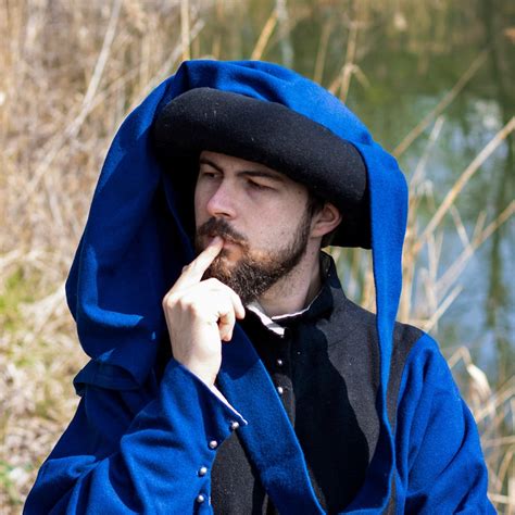 Woolen Chaperon - Medieval Hat for Men - Medieval & Renaissance ...