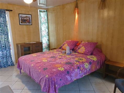 PENSION FARE ARA HUAHINE - Villa Reviews, Photos, Rate Comparison ...