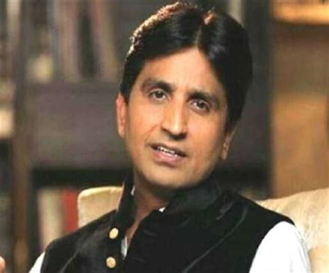 जानिए किस बात पर कुमार विश्वास हुए खफा और बोले निजीकरण रोकना है तो ...