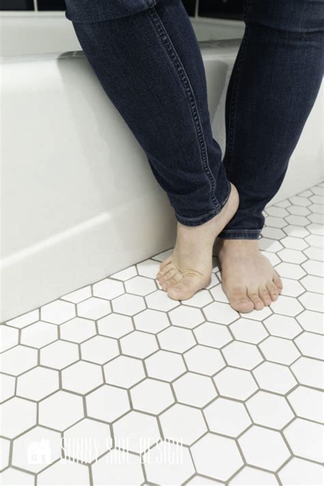 Installing Hexagonal Floor Tile 的图像结果