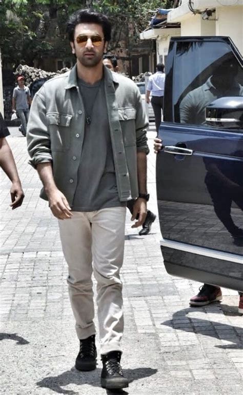 10 Pairs Of Insane Shoes Worn By Celebrities This Week