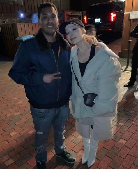 which do you prefer arianas official merch or arianas h&m merch? : r ...