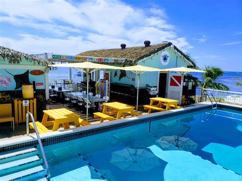 Compass Point Dive Resort - Grand Cayman, Cayman Islands | Maduro Dive ...