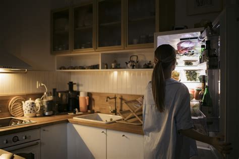 11 Best Bedtime Snacks to Help You Sleep | The Output by Peloton