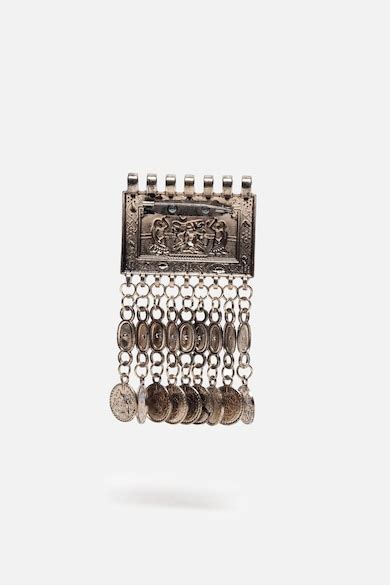 Buy Men Gold Solid Lapel Pin Online - 40105720 | Peter England