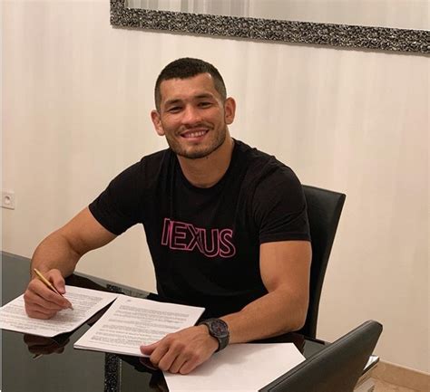 Любимец Мейвезера стал первым узбекским бойцом в UFC – RingSide24